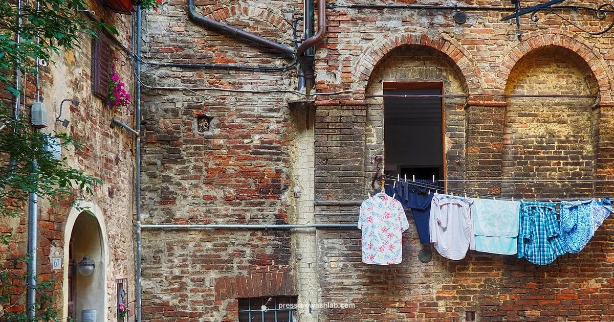 House Wash Guide - Pressure Wash Lab