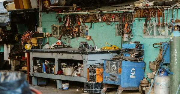 Hot Water Power Washer - Pressure Wash Lab